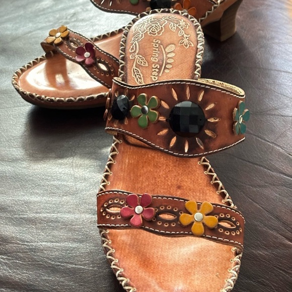 Spring Step Leather Floral Slip On Kitten Heels Sandals Size 36 us size 6 - Picture 6 of 11